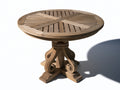 Mesas de jardín de madera maciza 110x110x75 cm - Marrón natural - Diseño redondo con pedestal tallado
